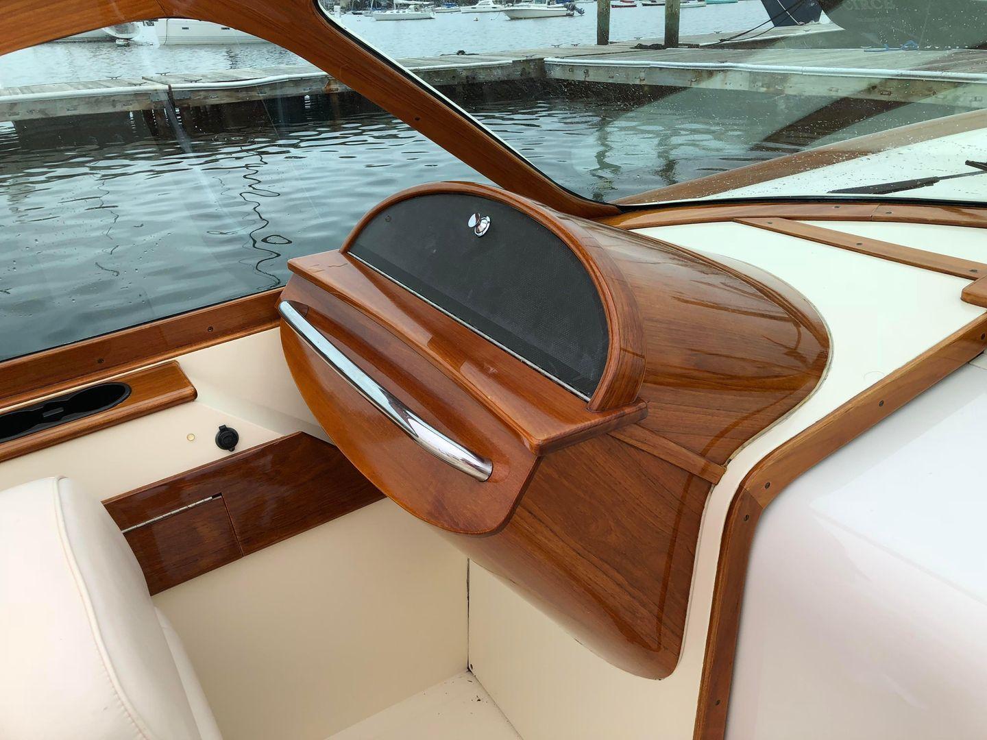 Hinckley Talaria R 29'