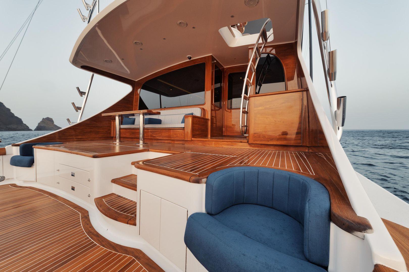 Jarrett Bay Convertible 90'