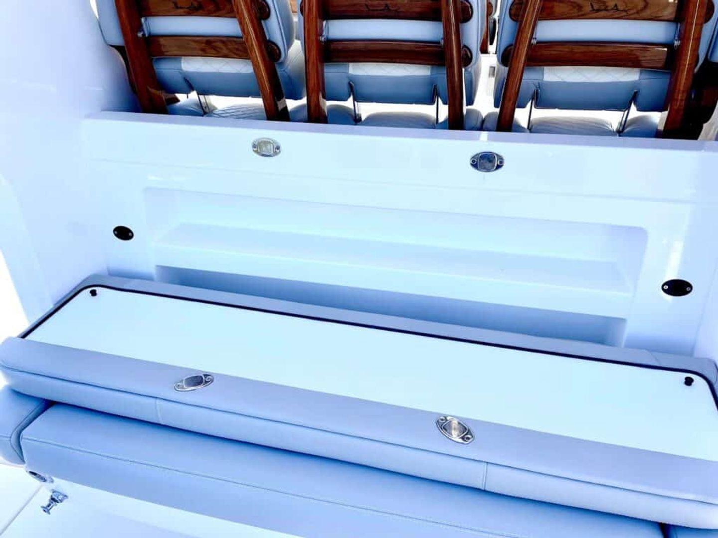 Scout Boats 530 LXF 53'