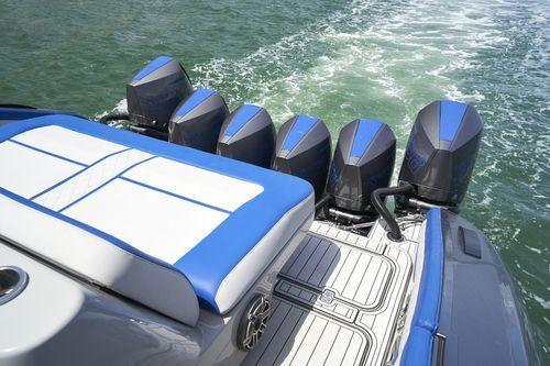 Midnight Express Pied-A-Mer 60'