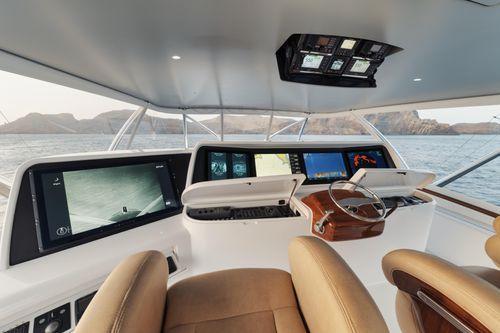 Jarrett Bay Convertible 90'
